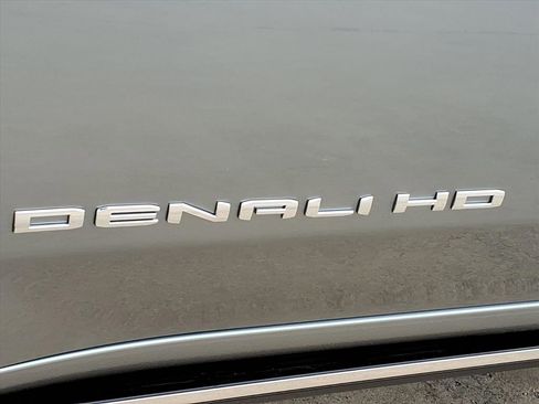 New 2026 GMC Sierra 2500 Denali w/ Denali Reserve Package image 12