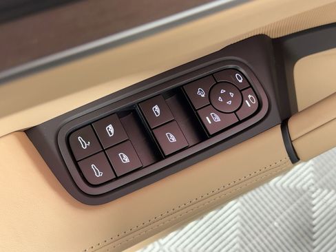 New 2026 Porsche Cayenne AWD/4WD image 13