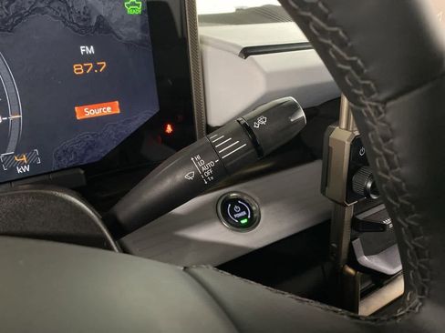 Used 2024 GMC Hummer EV 2X image 22