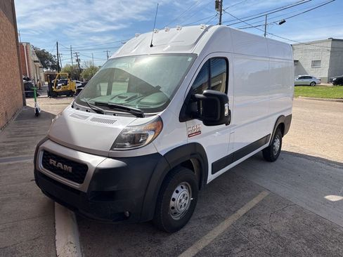 Used 2021 RAM ProMaster 2500 w/ Convenience Group image 1
