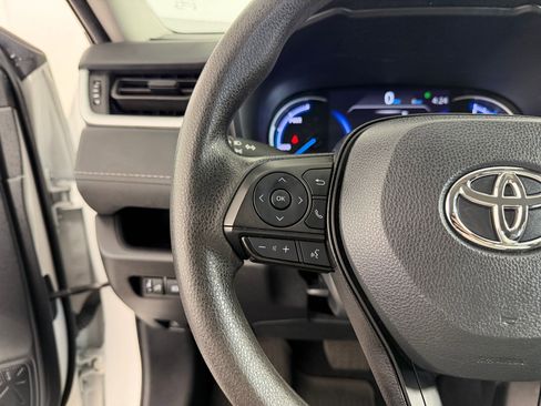 Used 2024 Toyota RAV4 LE AWD/4WD image 15