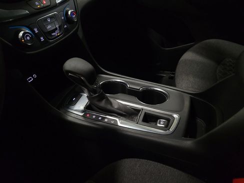 Used 2023 Chevrolet Equinox LT image 26