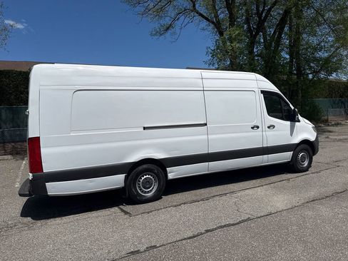Used 2020 Mercedes-Benz Sprinter 2500 w/ Driver Convenience Package image 9