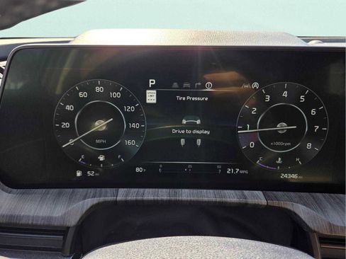 Used 2024 Kia Telluride SX w/ Towing Package image 29