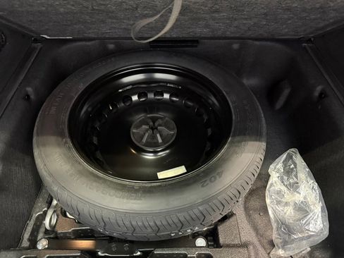 Used 2022 Mercedes-Benz GLE 350 GLE 350 4MATIC SUV w/ Premium Package image 36