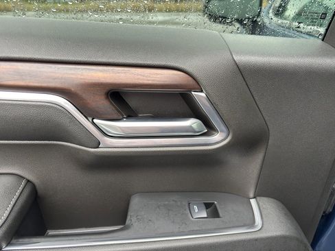 Used 2024 GMC Sierra 1500 SLT image 14