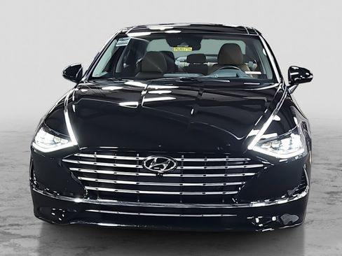 Used 2023 Hyundai Sonata Limited w/ Cargo Package image 2