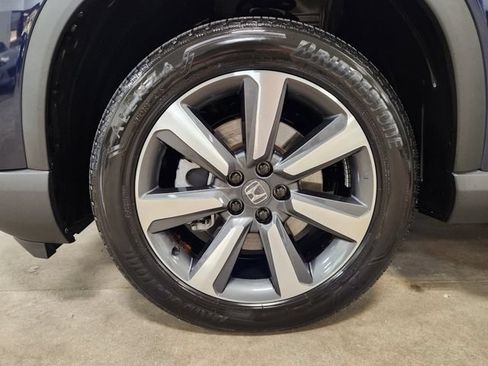 Used 2024 Honda Pilot Touring image 10