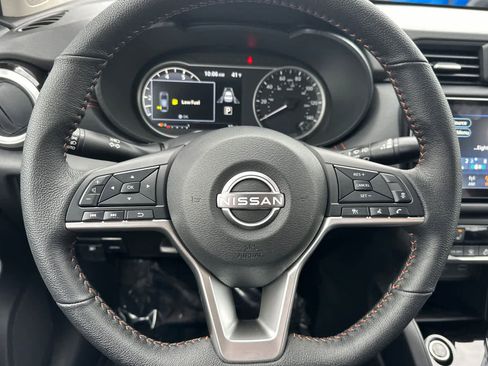 New 2025 Nissan Versa SR w/ Trunk Package image 22