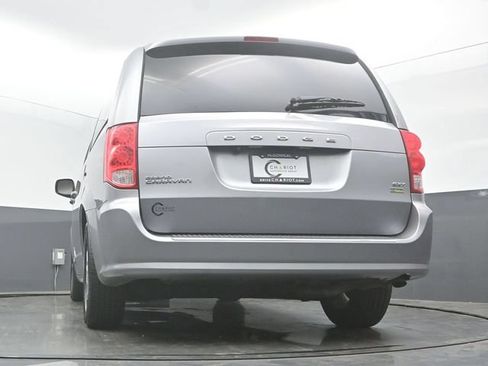 Used 2018 Dodge Grand Caravan SXT FWD image 48