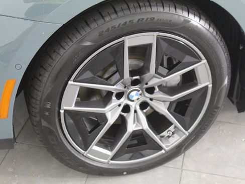 Used 2026 BMW i5 eDrive40 image 23