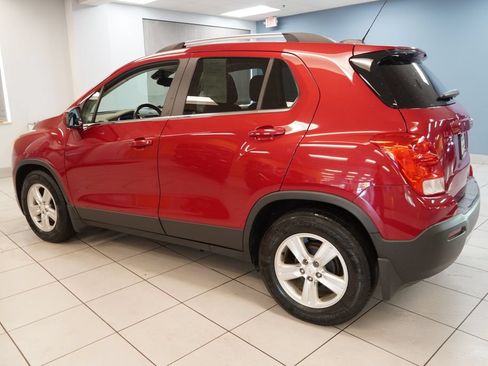 Used 2015 Chevrolet Trax LT w/ LT Sun and Sound Package FWD image 8
