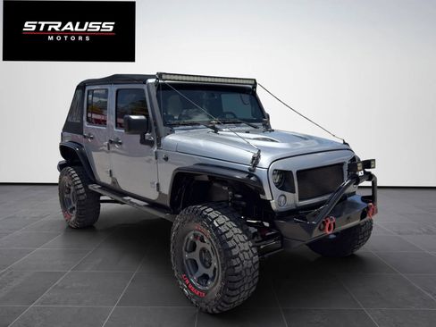 Used 2016 Jeep Wrangler Unlimited Rubicon AWD/4WD image 1