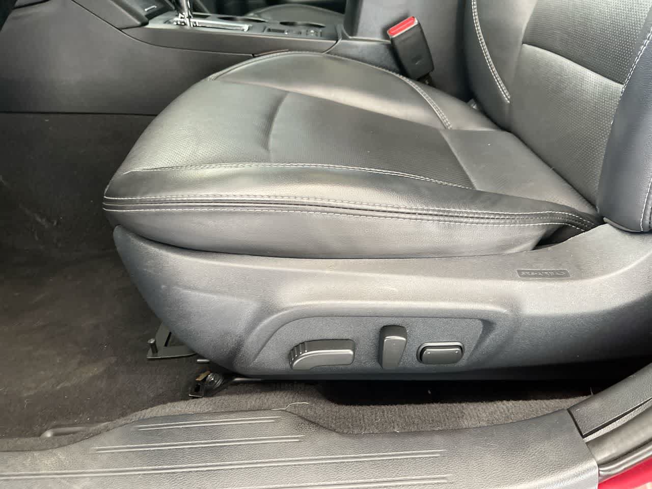 Used 2018 Subaru Outback 3.6R Limited AWD/4WD image 12