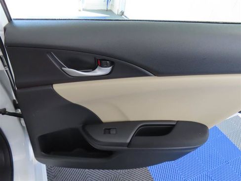 Used 2021 Honda Civic EX image 31