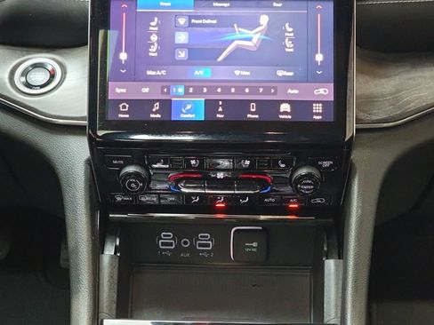 Used 2023 Jeep Grand Cherokee Overland w/ Adv Protech Group III image 26