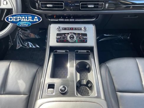 Used 2023 Lincoln Aviator AWD w/ Premium Package image 14