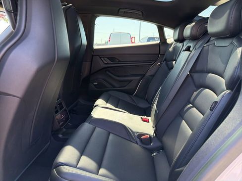 Used 2022 Porsche Taycan RWD image 12