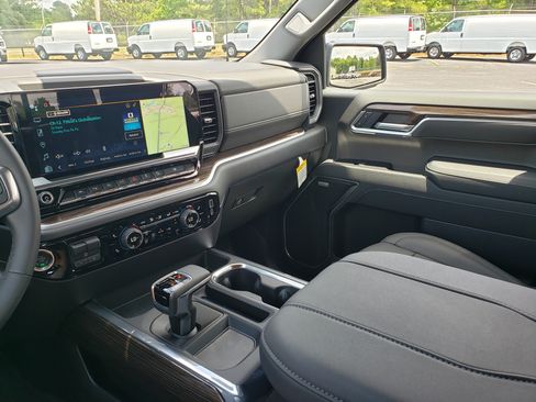 New 2026 Chevrolet Silverado 1500 RST w/ RST All Star Premium Package AWD/4WD image 19