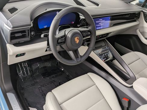 New 2026 Porsche Macan Electric RWD image 4