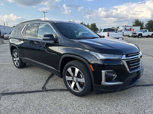 Certified 2023 Chevrolet Traverse LT w/ LT Premium Package AWD/4WD image 31
