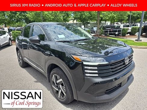 Certified 2025 Nissan Kicks SV FWD image 1