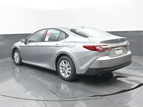 New 2026 Toyota Camry LE image 3