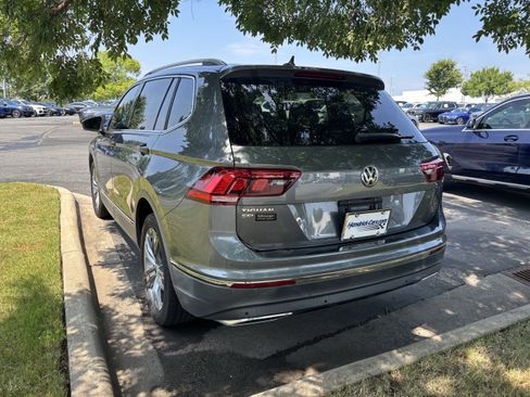 Used 2020 Volkswagen Tiguan SEL FWD image 19
