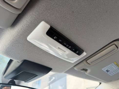 Used 2021 Nissan Kicks S FWD image 35