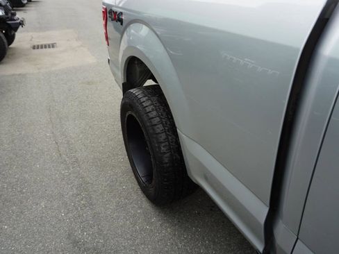 Used 2018 Ford F150 XLT w/ Equipment Group 302A Luxury image 4