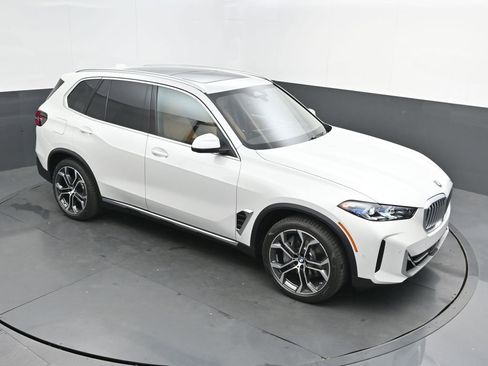 New 2026 BMW X5 xDrive50e AWD/4WD image 40