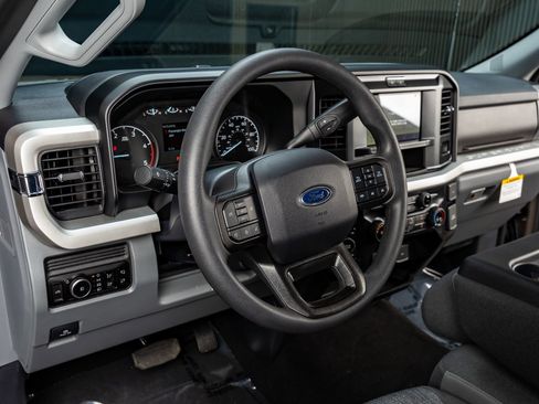 Used 2026 Ford F350 XLT w/ 360-Degree Camera Package image 17