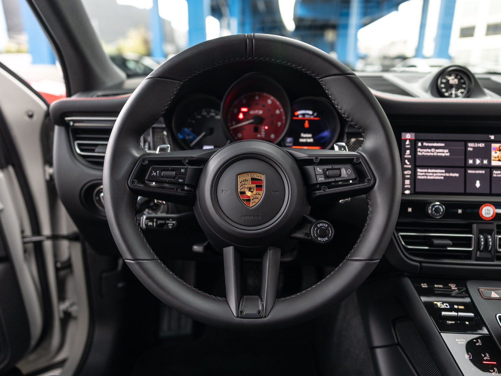 Certified 2026 Porsche Macan GTS AWD/4WD image 6