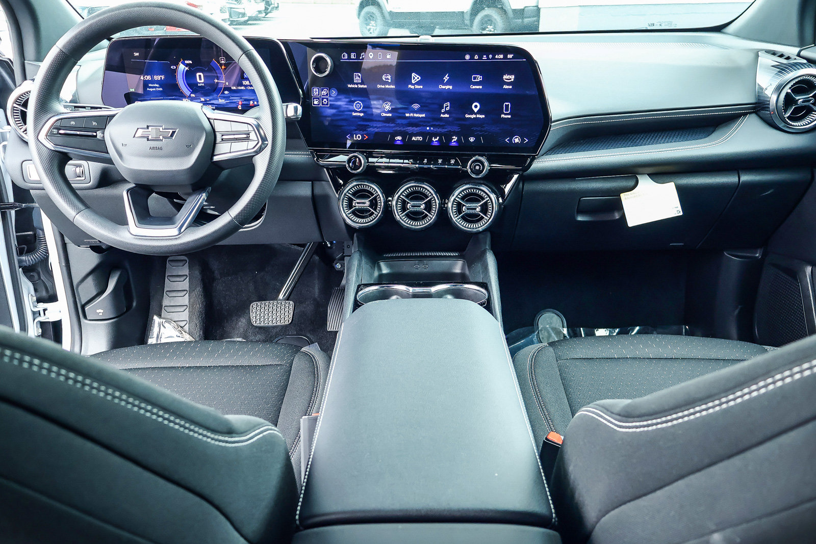 Used 2025 Chevrolet Blazer EV LT w/ Midnight/Sport Edition FWD image 7