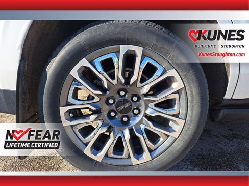 Used 2023 GMC Yukon Denali Ultimate w/ LPO, Floor Liner Package image 14