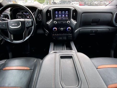 Used 2021 GMC Sierra 1500 AT4 w/ AT4 Value Package AWD/4WD image 16