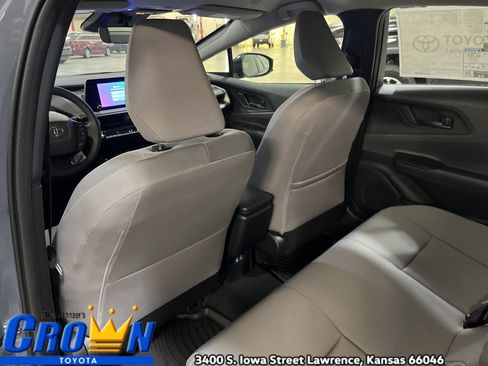 New 2026 Toyota Prius LE image 19