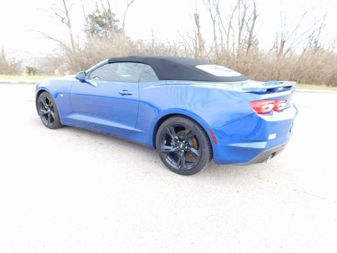 Used 2019 Chevrolet Camaro LT w/ Technology Package image 5