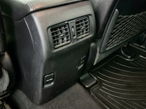 Used 2016 Toyota 4Runner Limited AWD/4WD image 26