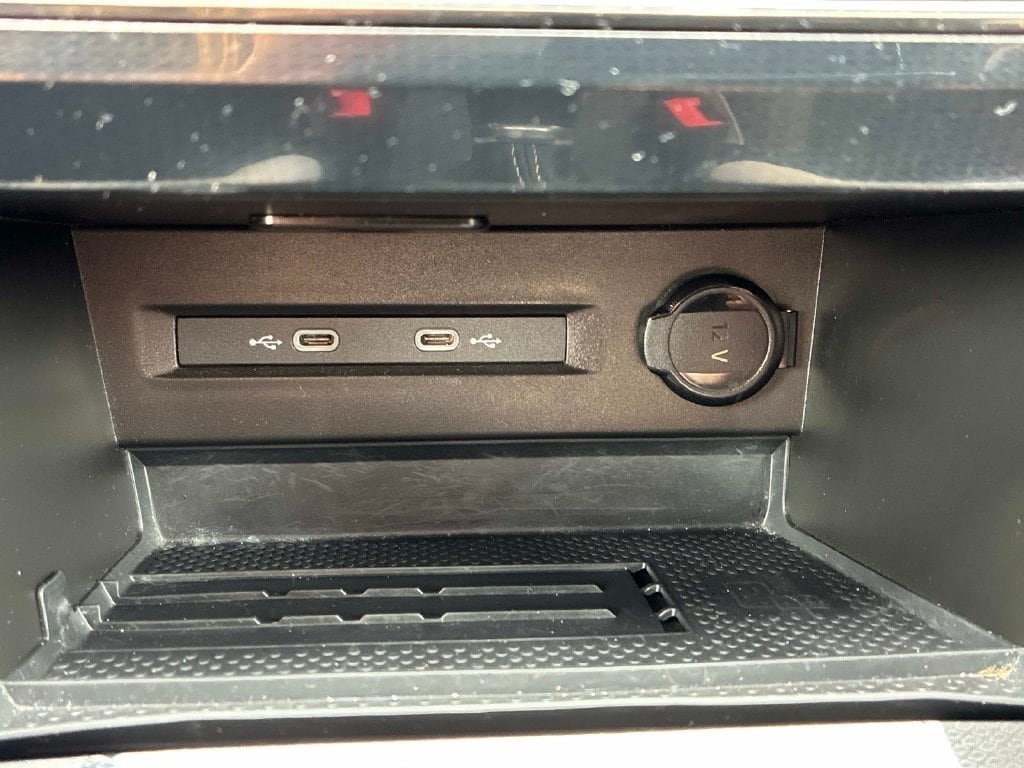 Certified 2025 Volkswagen Taos SE AWD/4WD image 28