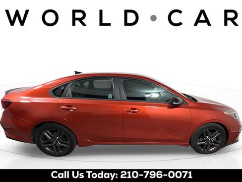 Used 2020 Kia Forte GT-Line image 16