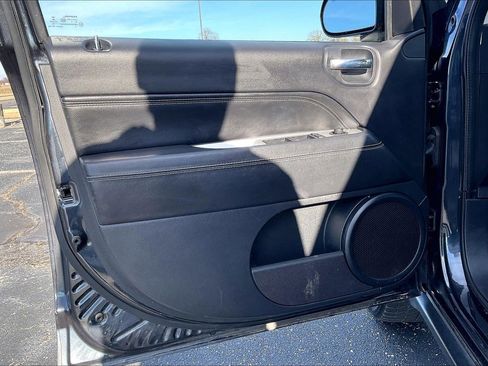 Used 2015 Jeep Compass High Altitude image 19