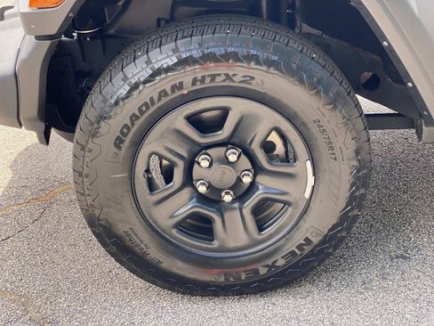 Used 2024 Jeep Wrangler Unlimited Sport AWD/4WD image 10