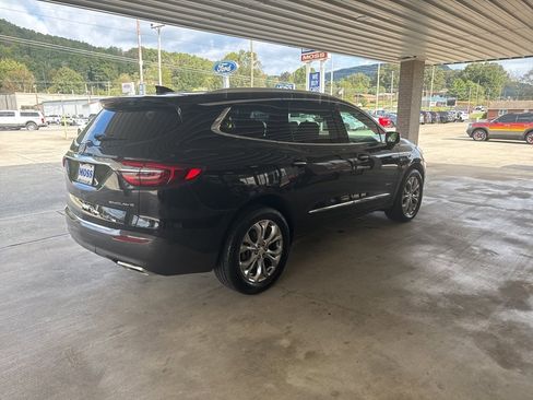 Used 2019 Buick Enclave Avenir w/ Avenir Technology Package image 4