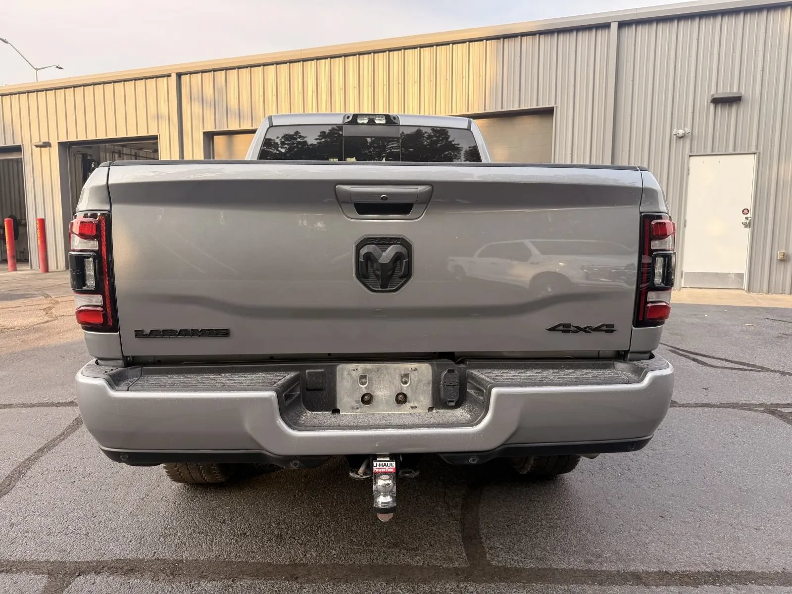 Used 2024 RAM 2500 Laramie w/ Night Edition AWD/4WD image 3