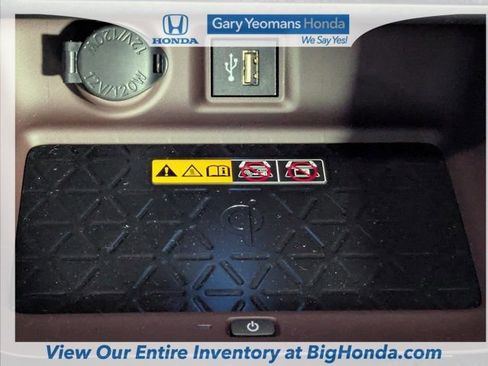 Used 2025 Toyota RAV4 Limited w/ Advanced Technology Package image 33