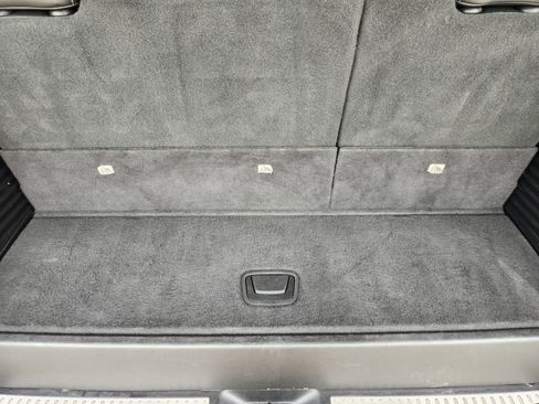 Used 2018 Chevrolet Tahoe LT w/ Luxury Package RWD image 32