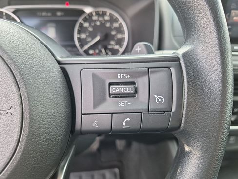 Used 2023 Nissan Rogue S AWD/4WD image 17