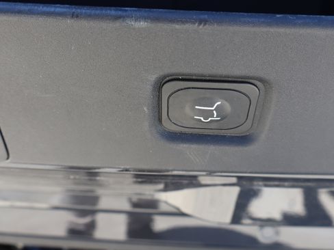 Used 2025 Ford Expedition Active AWD/4WD image 35