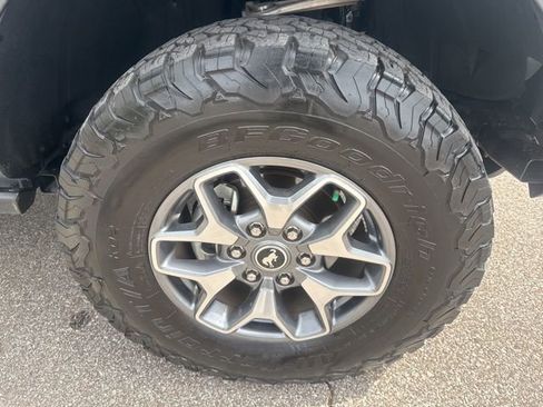 Used 2022 Ford Bronco Badlands image 14